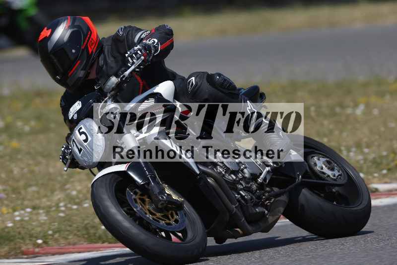 Archiv-2023/28 05.06.2023 Moto Club Anneau du Rhin/blanc-novice/25